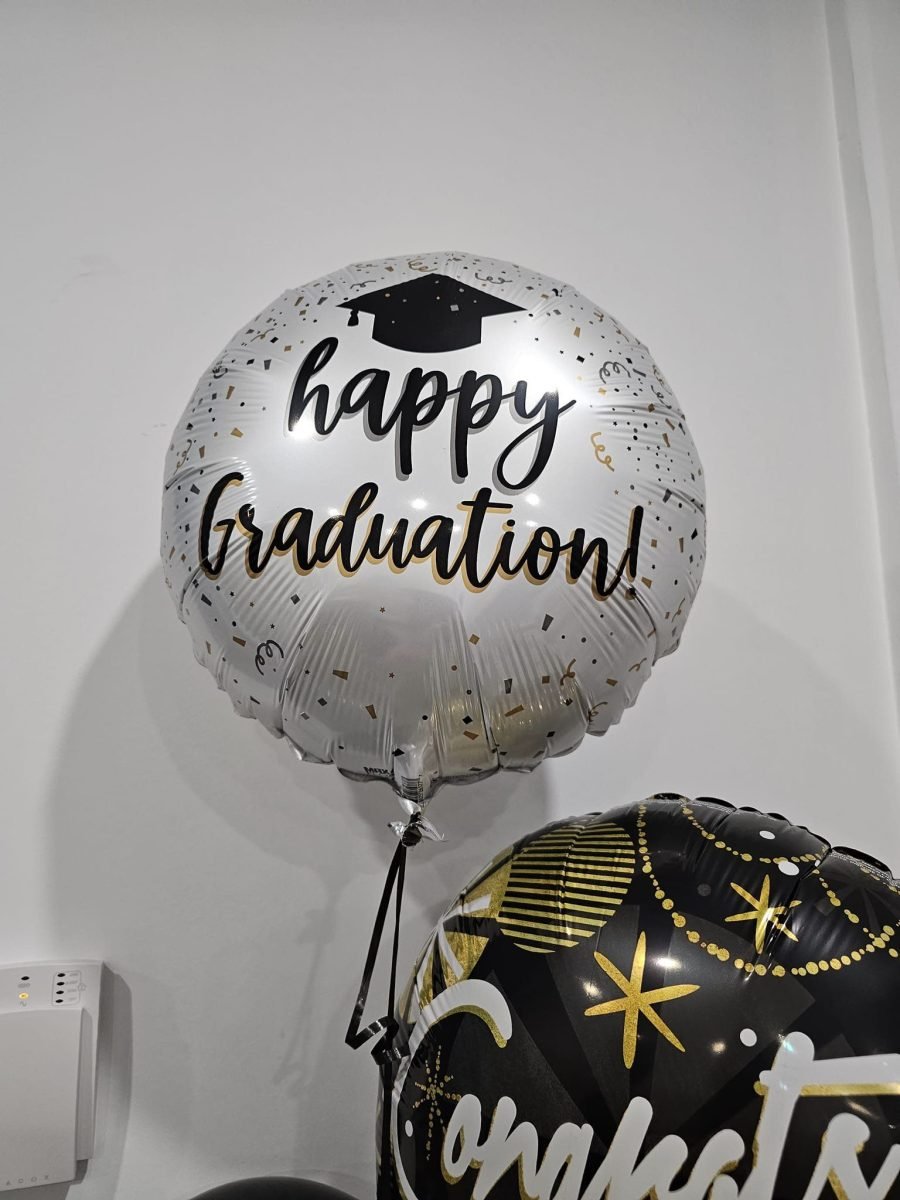 Graduation helium balloon bouquet
