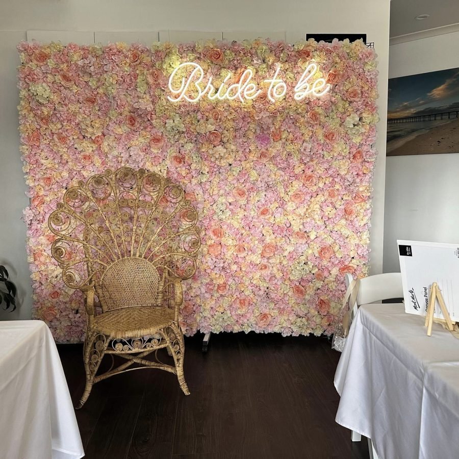 Flower wall in pink and peach for hire