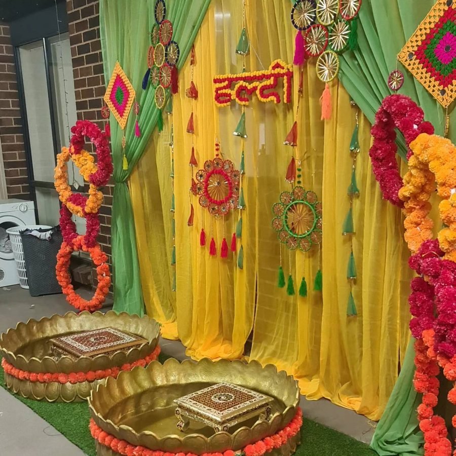 Mehndi lotus pot